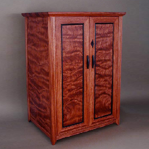 Jewelry Cabinets With Lockable Doors